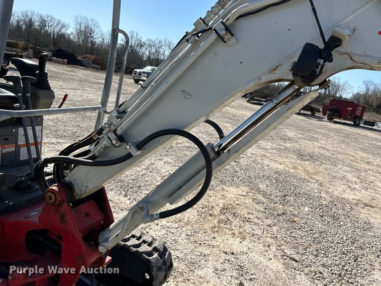 image for item EK4338 2021 Takeuchi TB225 mini excavator