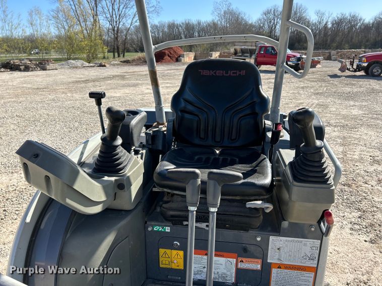 image for item EK4338 2021 Takeuchi TB225 mini excavator