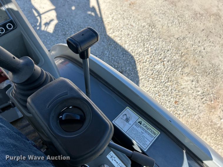 image for item EK4338 2021 Takeuchi TB225 mini excavator