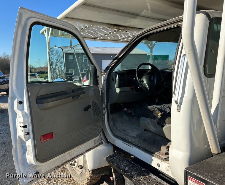 image for item EK4340 2007 Ford F750 Super Duty XL bucket truck