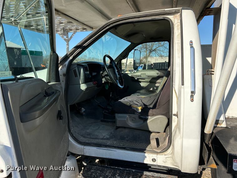 image for item EK4340 2007 Ford F750 Super Duty XL bucket truck