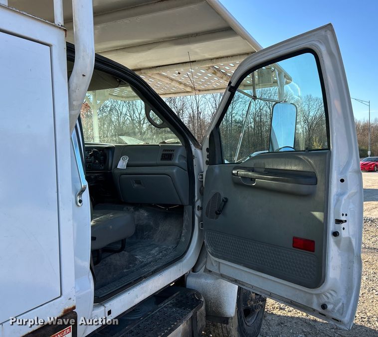 image for item EK4340 2007 Ford F750 Super Duty XL bucket truck