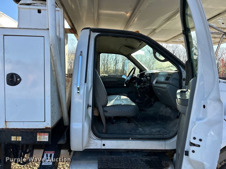 image for item EK4340 2007 Ford F750 Super Duty XL bucket truck