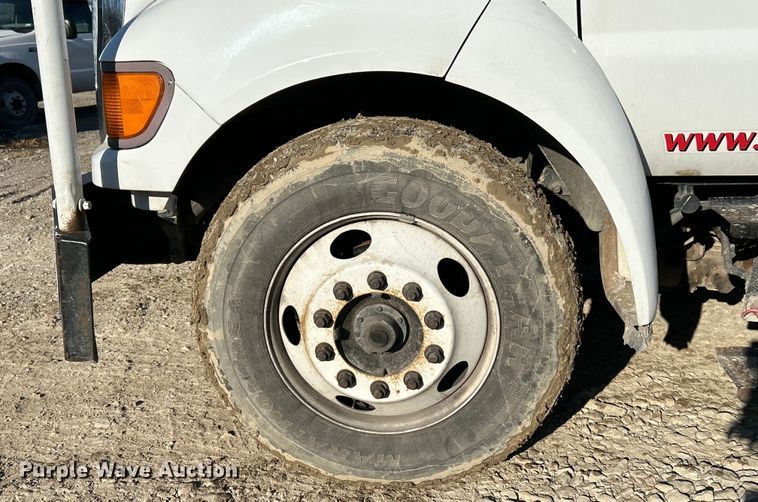 image for item EK4340 2007 Ford F750 Super Duty XL bucket truck