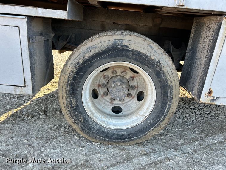 image for item EK4340 2007 Ford F750 Super Duty XL bucket truck