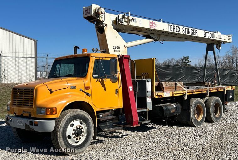 image for item EK4341 2000 International 4900 crane truck