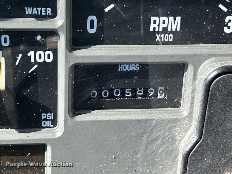 image for item EK4341 2000 International 4900 crane truck