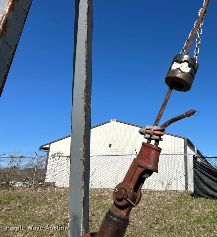 image for item EK4341 2000 International 4900 crane truck