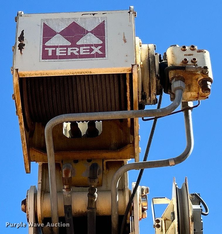 image for item EK4341 2000 International 4900 crane truck