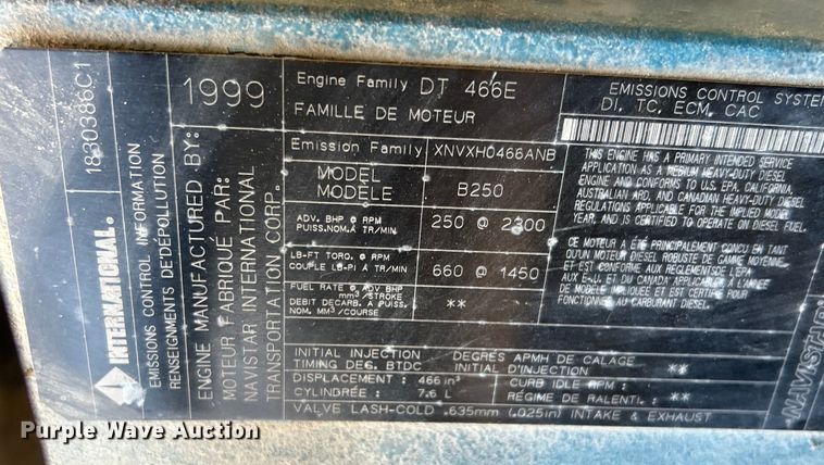 image for item EK4341 2000 International 4900 crane truck