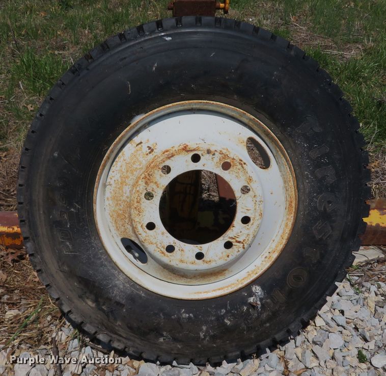 image for item EK4341 2000 International 4900 crane truck