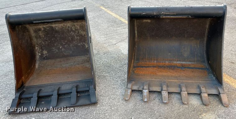 image for item EK4376 (2) Tag excavator buckets