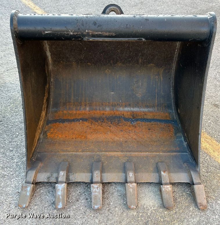 image for item EK4376 (2) Tag excavator buckets