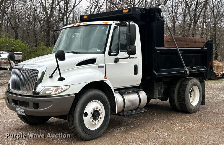 image for item EK4394 2010 International 4300 dump truck