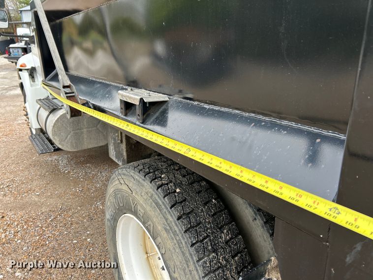 image for item EK4394 2010 International 4300 dump truck