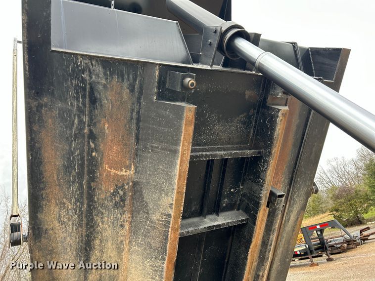 image for item EK4394 2010 International 4300 dump truck