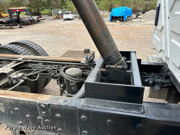 image for item EK4394 2010 International 4300 dump truck