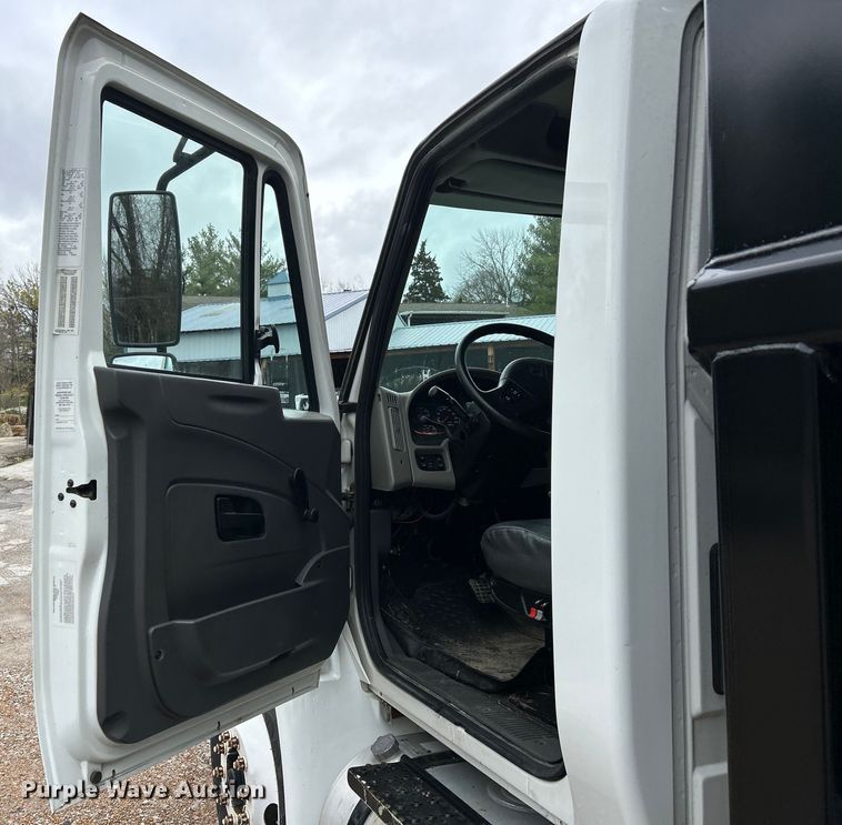 image for item EK4394 2010 International 4300 dump truck