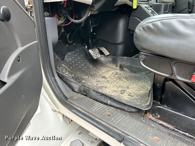 image for item EK4394 2010 International 4300 dump truck