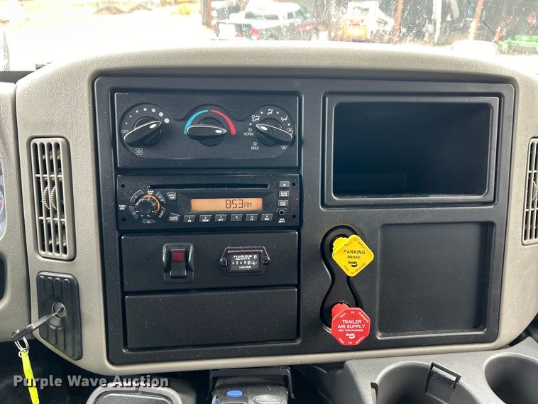 image for item EK4394 2010 International 4300 dump truck