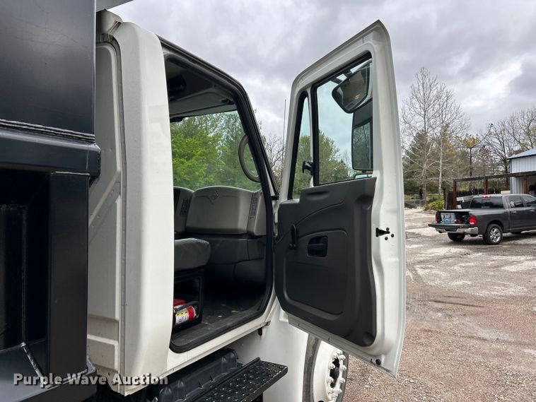 image for item EK4394 2010 International 4300 dump truck