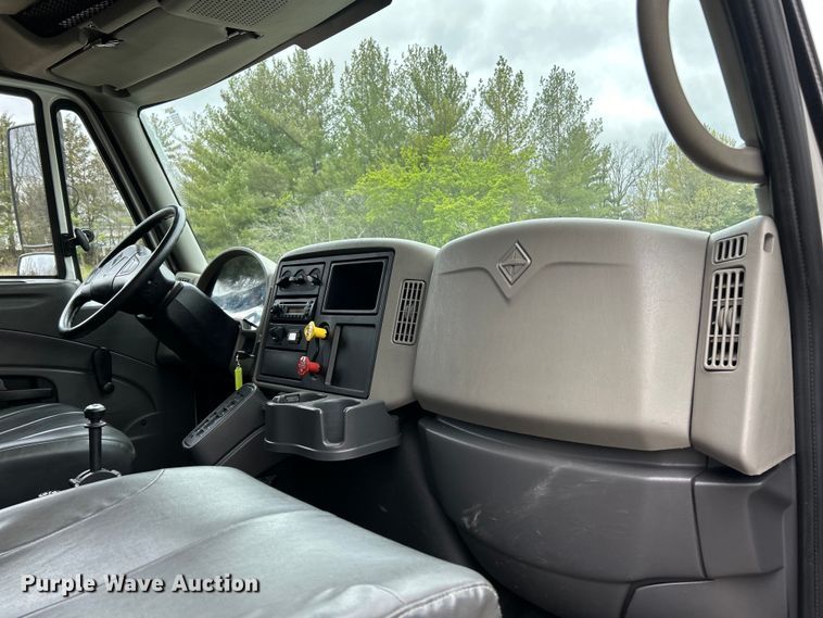 image for item EK4394 2010 International 4300 dump truck