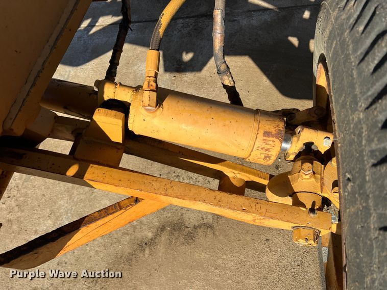 image for item JS9963 1977 Galion  503 L rigid frame motor grader