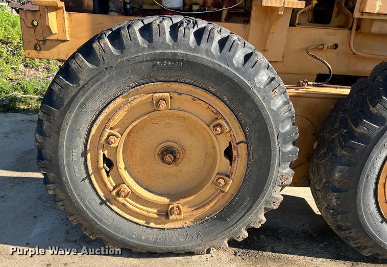 image for item JS9963 1977 Galion  503 L rigid frame motor grader