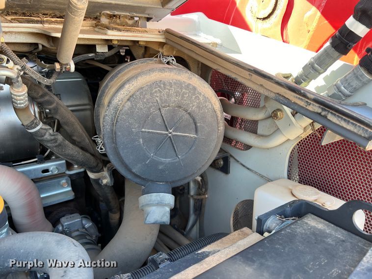 image for item KV9796 2019 Takeuchi TL12V2 tracked skid steer loader