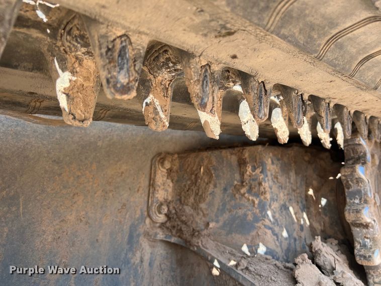 image for item KV9796 2019 Takeuchi TL12V2 tracked skid steer loader