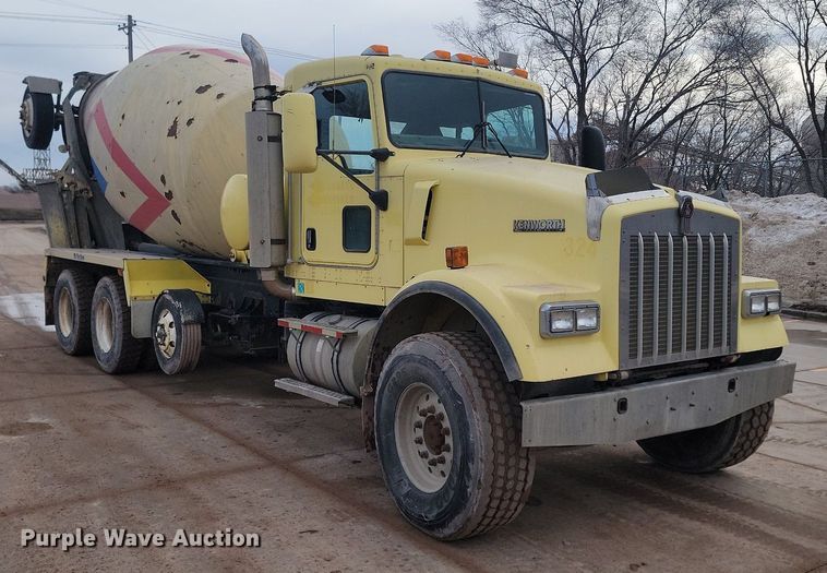 image for item LA9633 2003 Kenworth W900 ready mix truck