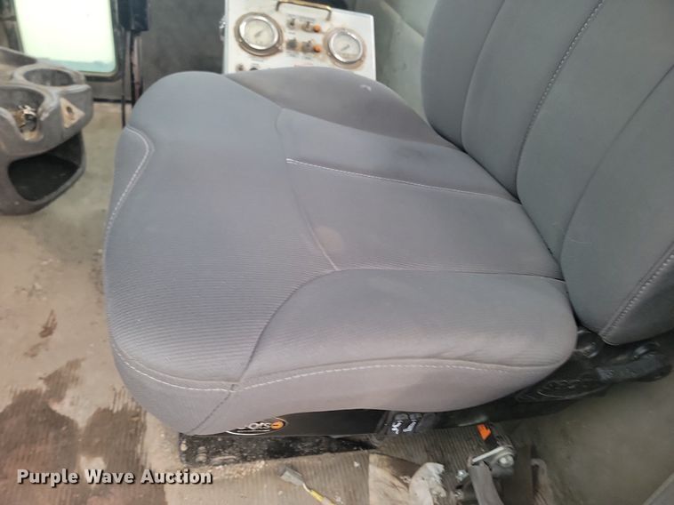 image for item LA9633 2003 Kenworth W900 ready mix truck