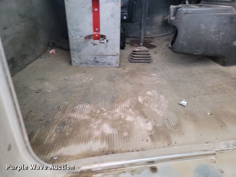 image for item LA9633 2003 Kenworth W900 ready mix truck