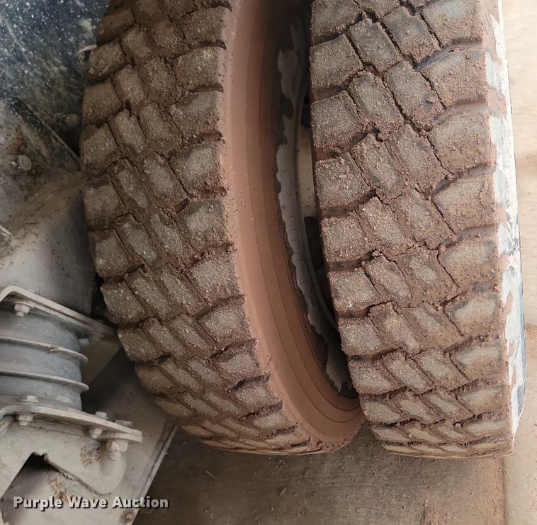 image for item LA9633 2003 Kenworth W900 ready mix truck