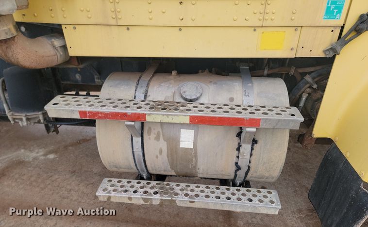 image for item LA9634 2003 Kenworth  W900 ready mix truck