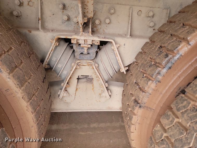 image for item LA9634 2003 Kenworth  W900 ready mix truck