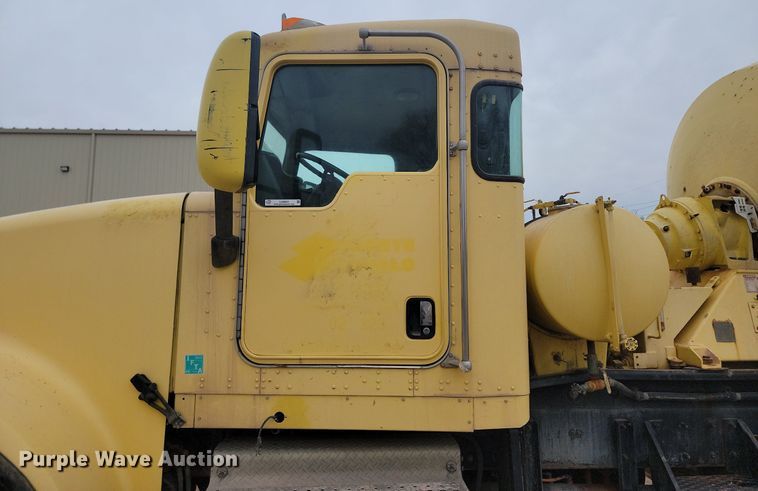 image for item LA9634 2003 Kenworth  W900 ready mix truck