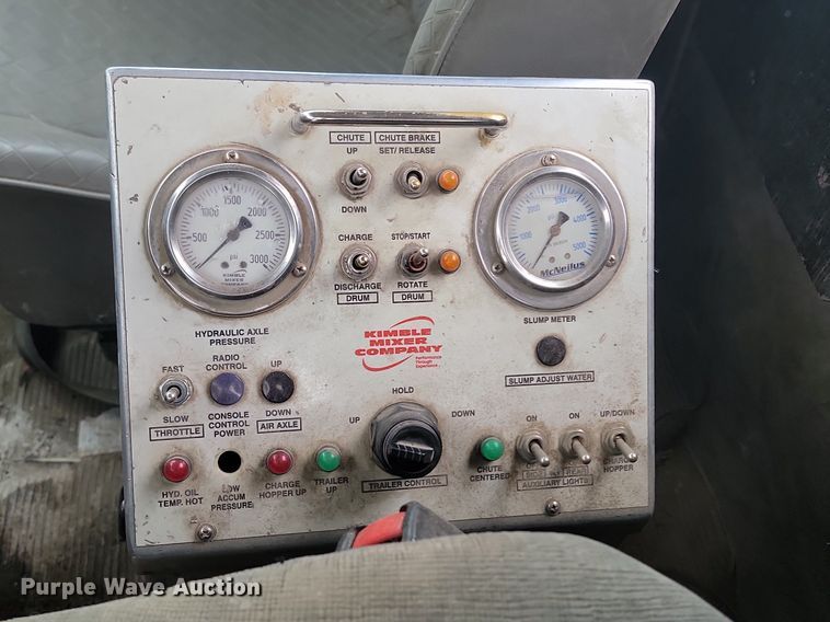 image for item LA9634 2003 Kenworth  W900 ready mix truck