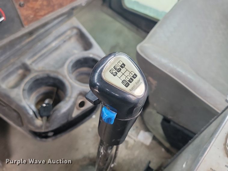 image for item LA9634 2003 Kenworth  W900 ready mix truck