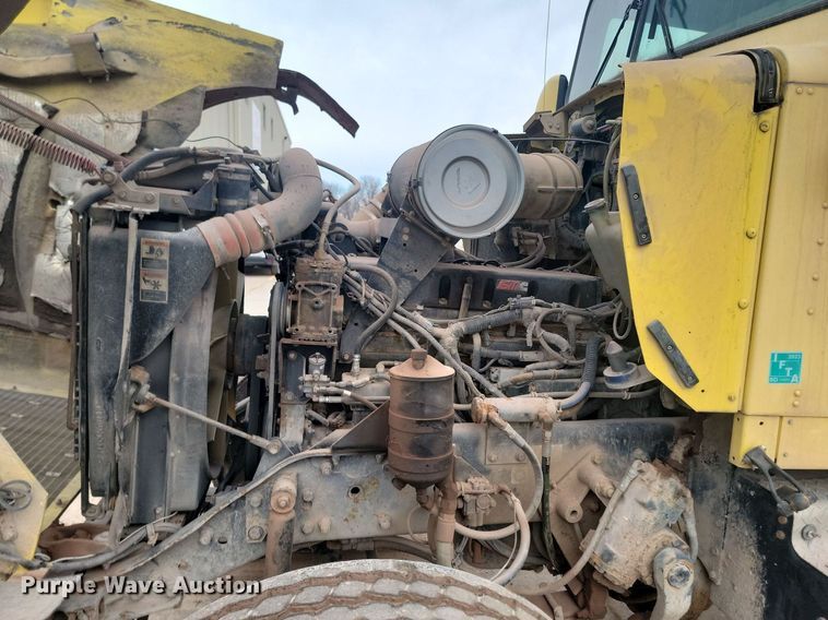 image for item LA9634 2003 Kenworth  W900 ready mix truck