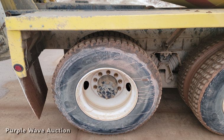 image for item LA9634 2003 Kenworth  W900 ready mix truck