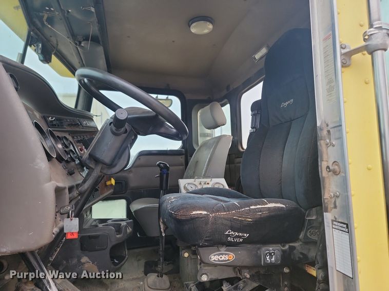 image for item LA9635 2004 Kenworth  W900 ready mix truck