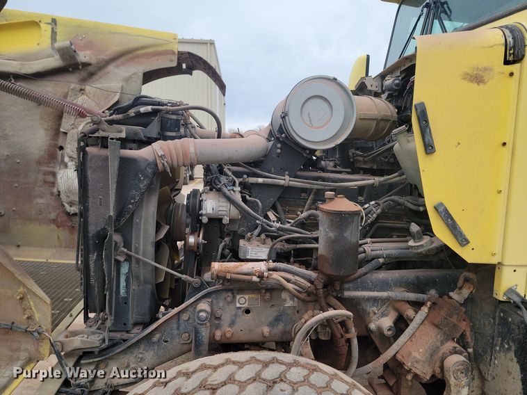 image for item LA9635 2004 Kenworth  W900 ready mix truck