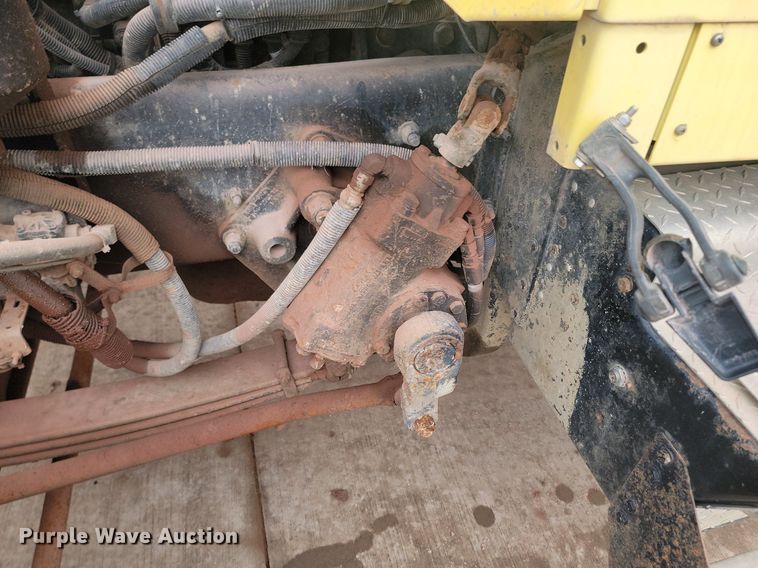 image for item LA9635 2004 Kenworth  W900 ready mix truck