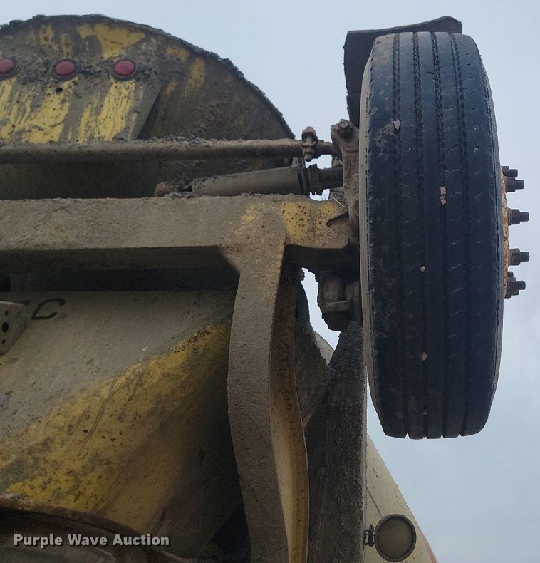 image for item LA9635 2004 Kenworth  W900 ready mix truck