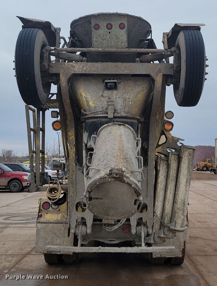 image for item LA9636 2004 Kenworth  W900 ready mix truck