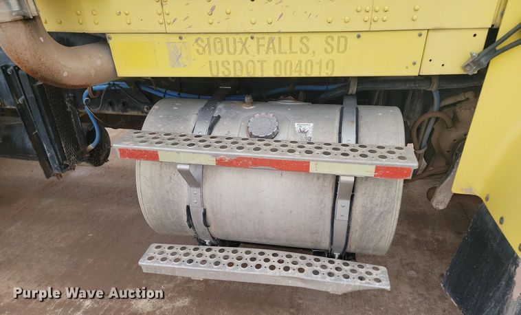 image for item LA9636 2004 Kenworth  W900 ready mix truck