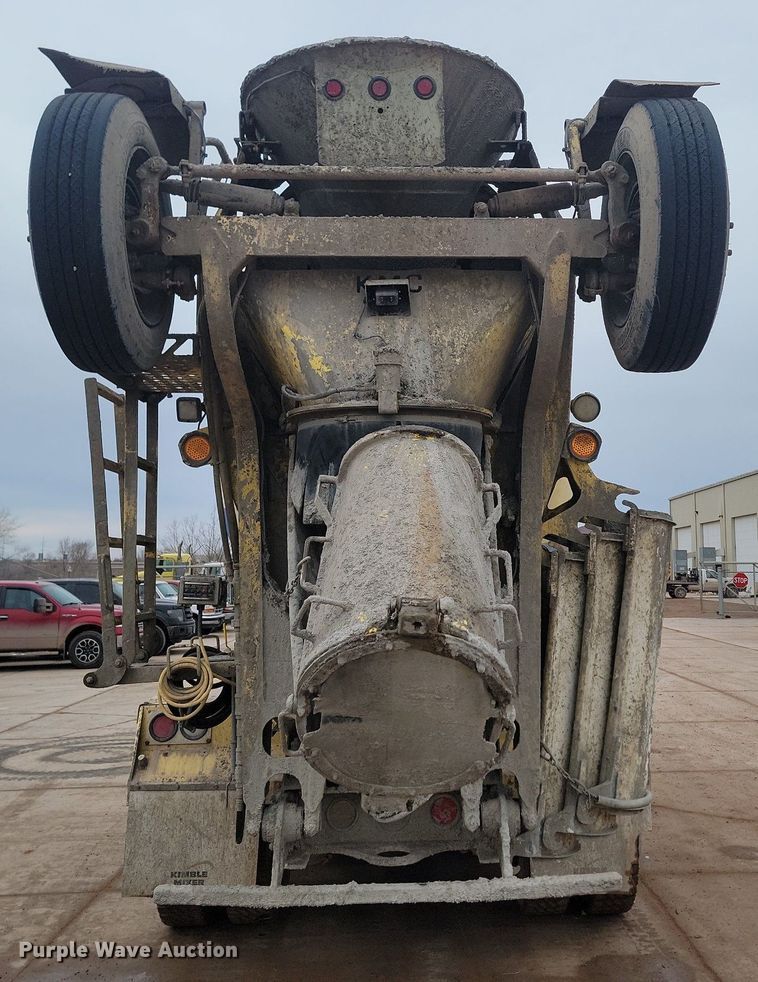 image for item LA9636 2004 Kenworth  W900 ready mix truck