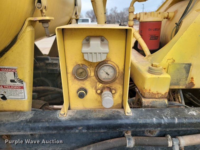 image for item LA9636 2004 Kenworth  W900 ready mix truck