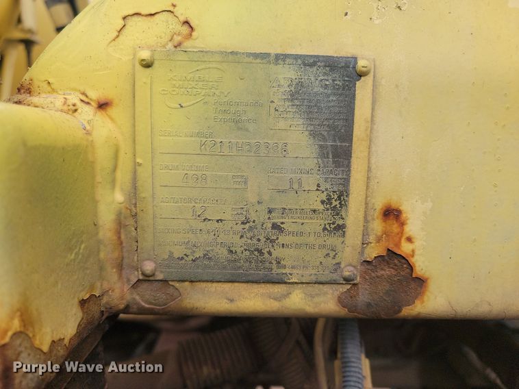 image for item LA9636 2004 Kenworth  W900 ready mix truck